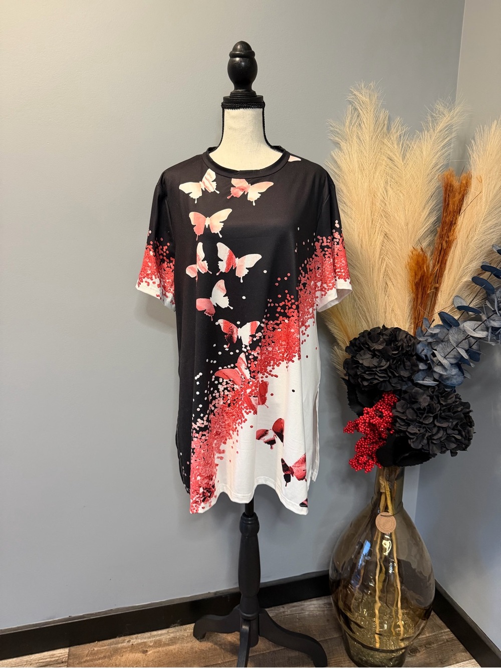Butterfly Print Gradient T-Shirt Dress in Black and White with Red Accents
